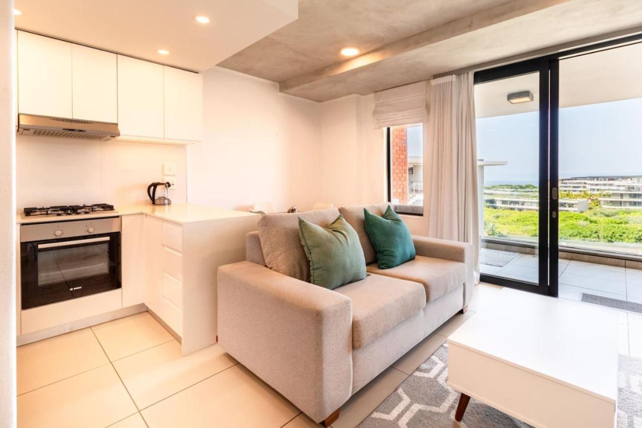 Superb East 311 At Coral Point Apartment