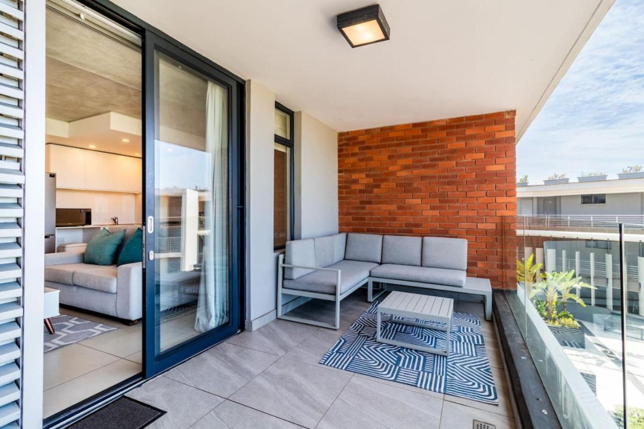 Superb East 311 At Coral Point Apartment